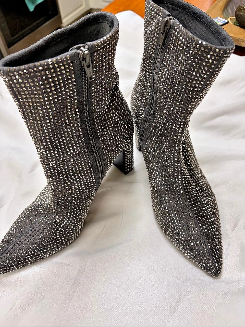 Rhinestone Pointed-Toe Heeled Boots US 9.5